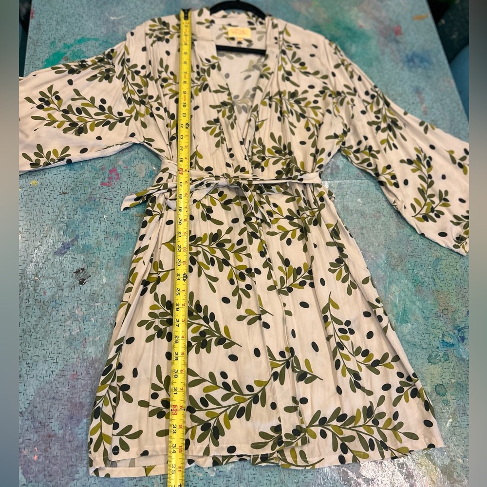 Olive 🫒 Tree Robe - Picture 10 of 12
